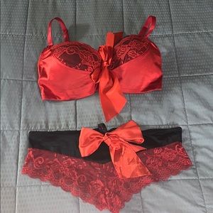 Bra and Lace Panty with Bow